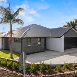 Kamo Oasis - Your Modern Home Away From Home, hotel in Whangarei