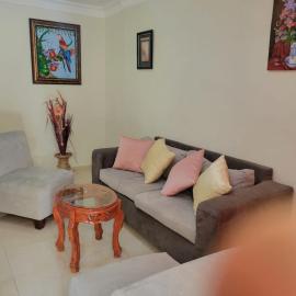 Spacious house with private parking