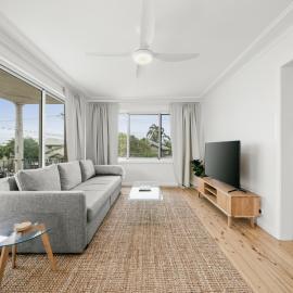 Prickly Pear Stays in Merewether - Ranclaud St, hotel v mestu Merewether