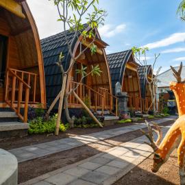 Lumbung Lodge Lovina, hotel a Mantaak