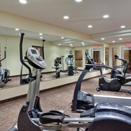 Holiday Inn Express Calgary South by IHG، فندق في كالغاري