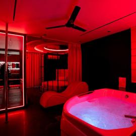 Orsom Stays Sassy Jacuzzi Rooms - Sector 42 Gurgaon