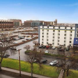 Days Hotel by Wyndham University Ave SE, hotel u gradu 'Minneapolis'