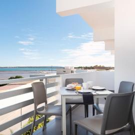 Apartaments S'Estanyol, hotel di La Savina