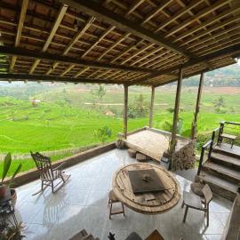 Villa Cetok Syariah - Nuansa Pedesaan, hotel di Simpen