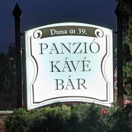 Dunakanyar Bed & Breakfast Panzio, hotel en Göd