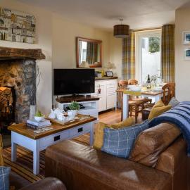 Cosy Holiday Cottage in Nefyn, hotel in Nefyn