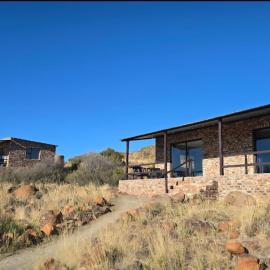 Izinga Game Karoo Guest Farm, Hotel in Philipstown