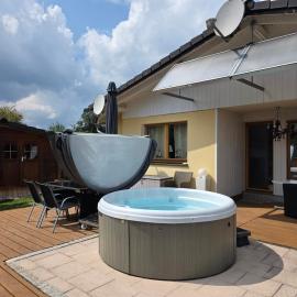 Ferienhaus Sonnenhuesli mit Sauna und Whirlpool auch Hunde sind herzlich willkommen, viešbutis mieste Lenckirchas