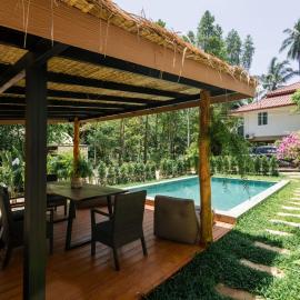 Villa Casa Blanca, hotel v mestu Wok Tum