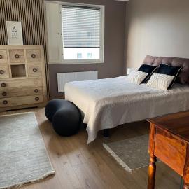 Moderni ja avara loft, hotel in Kouvola