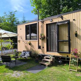 Tiny House Prättigau GR, khách sạn ở Grüsch
