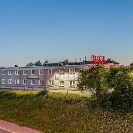Hotell Nova، فندق في كارلشتاد
