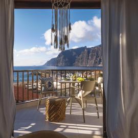 Lovely Ocean View Los Gigantes-AGNES Apartments, hotel en Tenerife