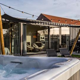 De Hoeveschuur, hotel a Riemst