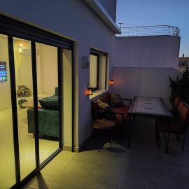 2 min walk from Four Seasons Hotel-Cozy Terrace Stay in the Heart of Rabat