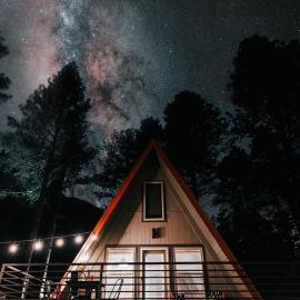Cool A-Frame Cabin Rental in New Mexico, for Unforgettable Vacations on the Pecos River, hotel a Pecos