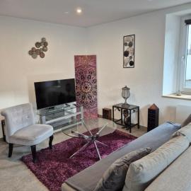 Renovated farmhouse apartment - Swiss border, hotel in Gaillard