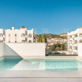 House with private rooftop pool, cinema, gym REMS