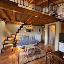 Frigias 5, Hotel in Kalívia