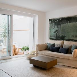 Gaia Apartments & Lofts Cadaqués，卡達克斯的飯店