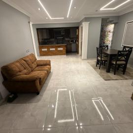 A Spacious, Stylish, and Perfectly Located in the heart of Cairo - Two bedroom Condo!, hotel en El Cairo