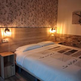 Hostal La Pastora, hotel v mestu Candeleda
