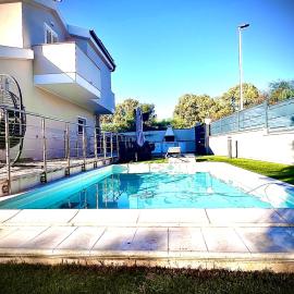 Villa Lenuska, hotel a Quartu SantʼElena