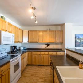 Central and Cozy Townhouse, khách sạn ở Fraser