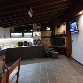 Странската изба град Калофер, hotell sihtkohas Kalofer