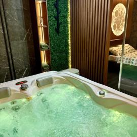 Moon Apartment Belgrade - Private Jacuzzi & Free Parking
