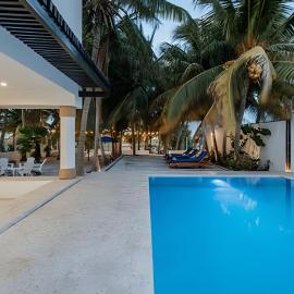 Espectacular casa en Progreso con alberca, hotel em Progreso