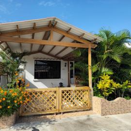 Villa cerca al malecón de Salinas para 10 personas, viešbutis mieste Salinasas