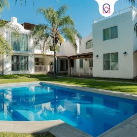 Family House with Pool and Jacuzzi in Morelos, hotel sa Chiconcuac