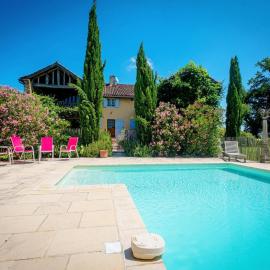 Beautiful farmhouse with private pool