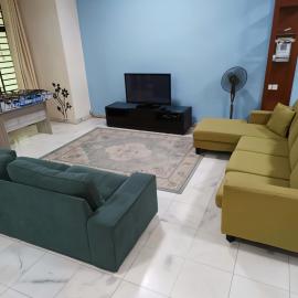 Warisan Indah Homestay KLIA 2 Melayu sahaja, hotel in Sepang