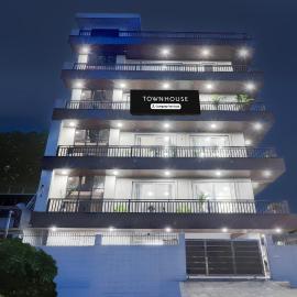 Super Townhouse Rispana River Dehradun Formerly Nivasa Home Stays, hotel en Dehradun