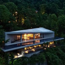 The Mount Route 上山上隐奢避世酒店-重庆, hotel a Huaying
