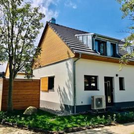 Ferienhaus BUG - zwischen Bodden und Meer, viešbutis mieste Dranskė