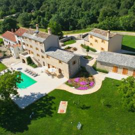 Villa Poropati, Grožnjan, Istria - Luxury Countryside Estate for up to 19 persons - Large pool of 80m2 with kids section