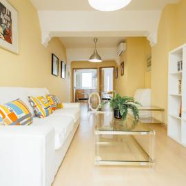 Luminous and spacious apartment b centro