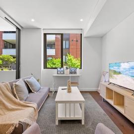 Bright Apt Prime Location Near Station & Chatswood