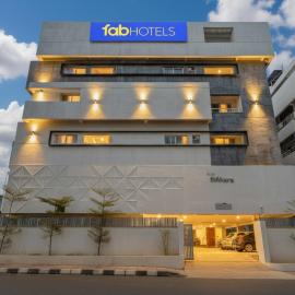 FabHotel Wild Wings Narsingi, viešbutis mieste Gundipet