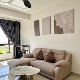 Bali Residence BY Roomy Cabin, hotel a Malaca