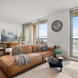 Luxury 3BR Sub Penthouse with Parking, Pool and Gym