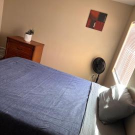 West Valley Spacious Room 2 94th, hotel in Phoenix