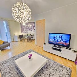 Modern City 1BR w balcony&private parking