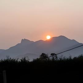 Chalé com bela vista para as montanhas