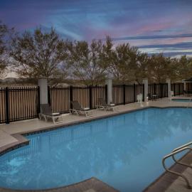 Fairfield Inn and Suites Phoenix Chandler Fashion Center, отель в городе Чандлер