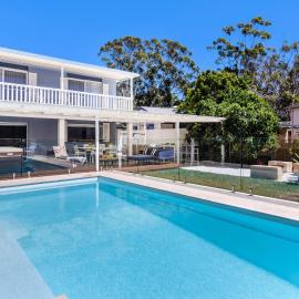 35 South - Pet Friendly Beach House with Pool, Spa